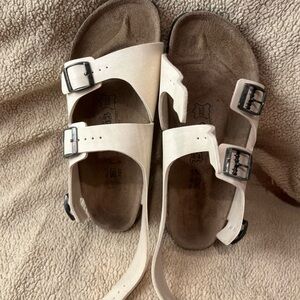 Birkenstocks Le Mans size 40/9 cream colored new